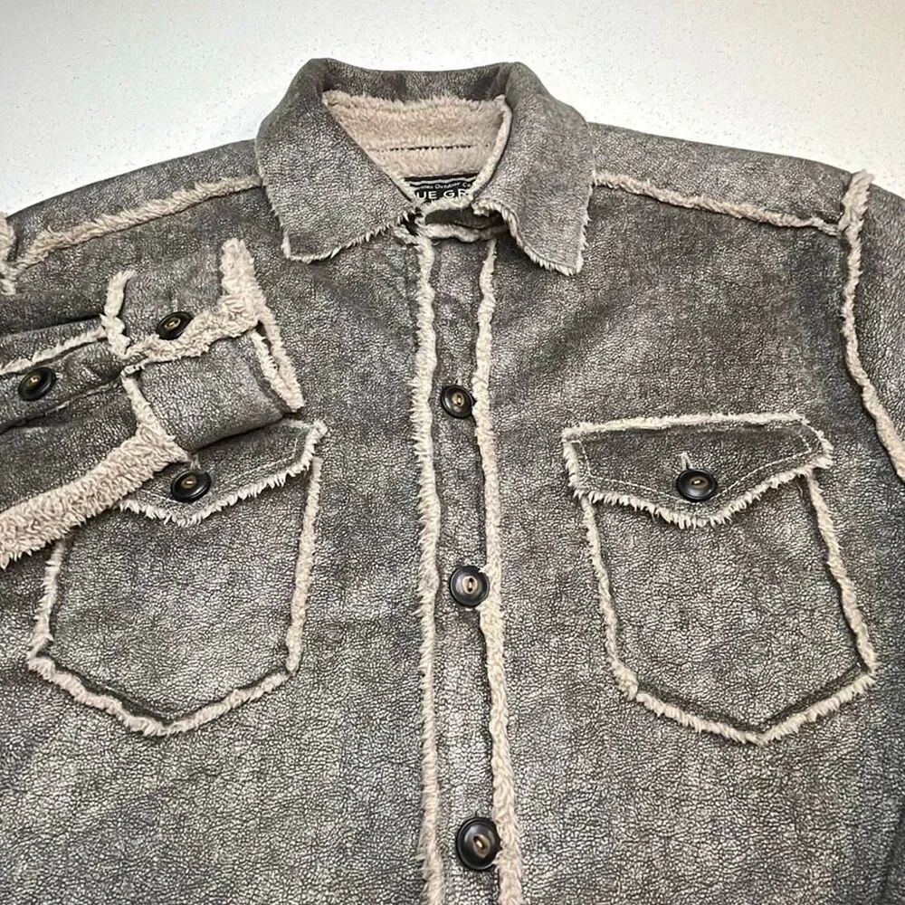 True Grit Mens Medium Sherpa Lined Shirt Jacket Gray Faux Leather Button Front S